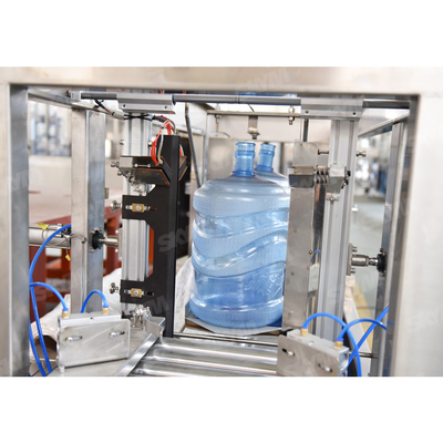 Chaîne de production d'eau de baril 3000BPH 3-5 gallons